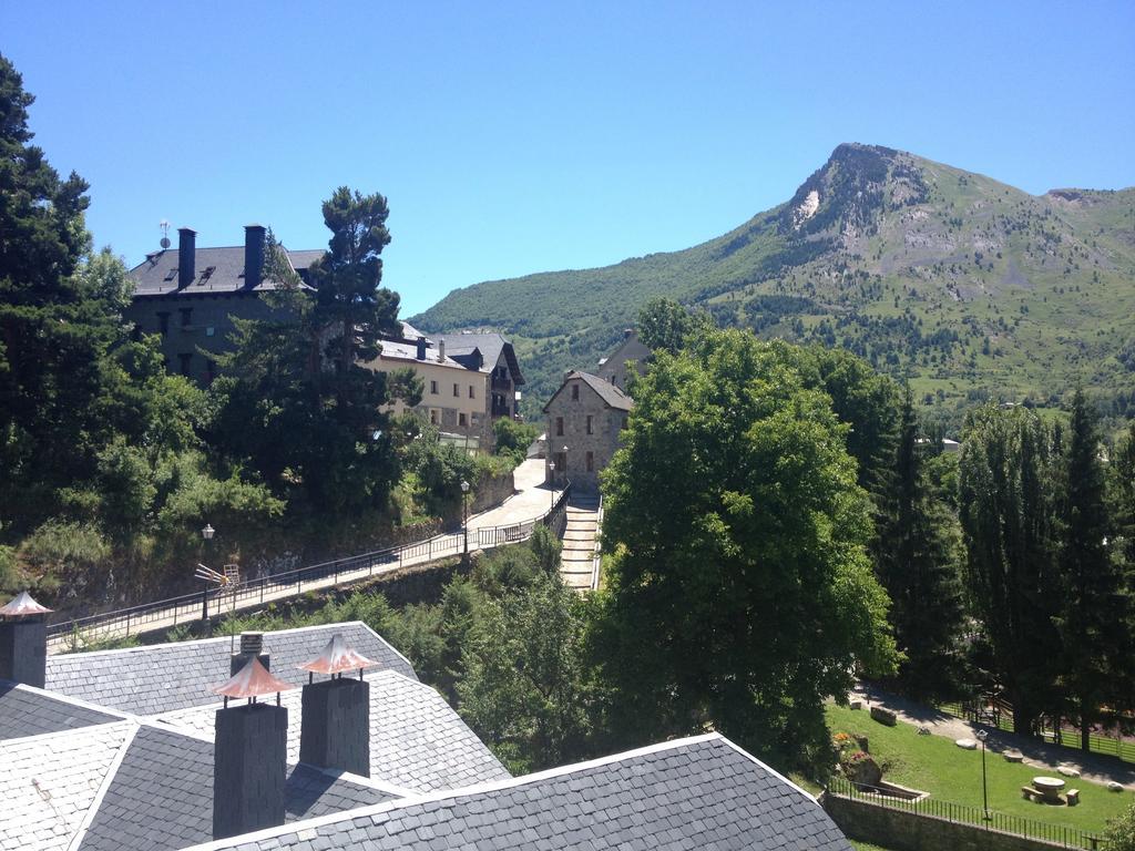 Hostal Centro Sallent de Gállego Екстериор снимка