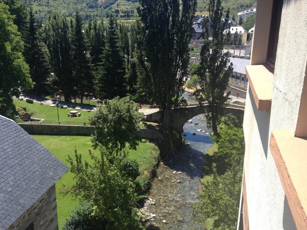 Hostal Centro Sallent de Gállego Екстериор снимка